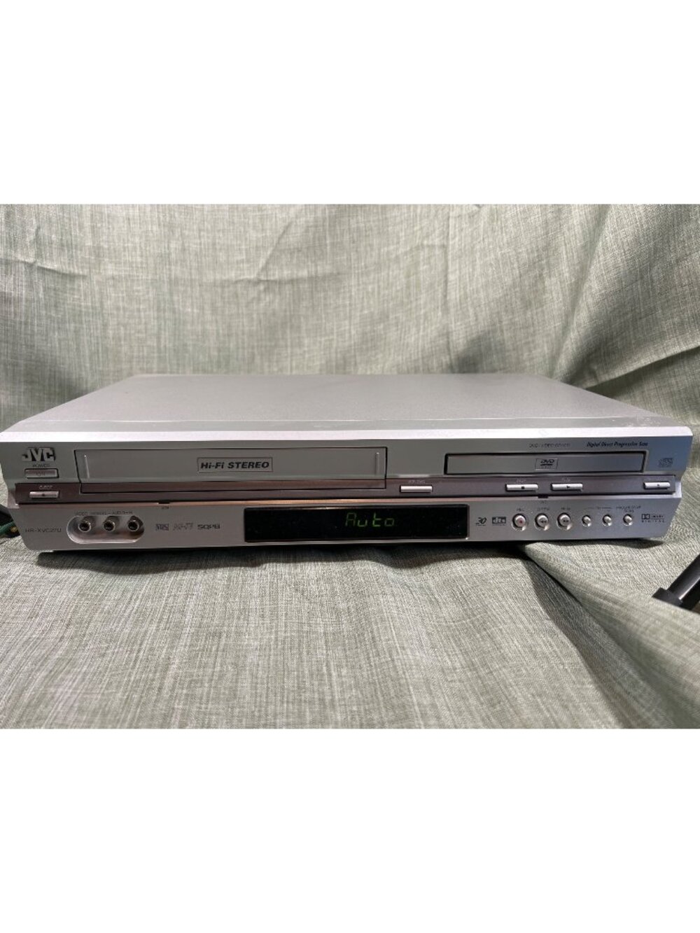 JVC Hi-Fi Stereo DVD/VCR Combo HR-XVC27U Dolby Digital Progressive Scan Silver T